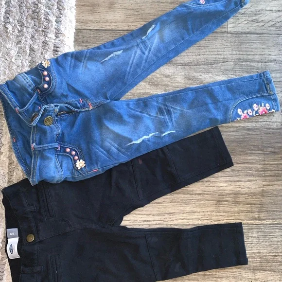 Shirts and pants for baby girls 💘 - Picture 2 of 2